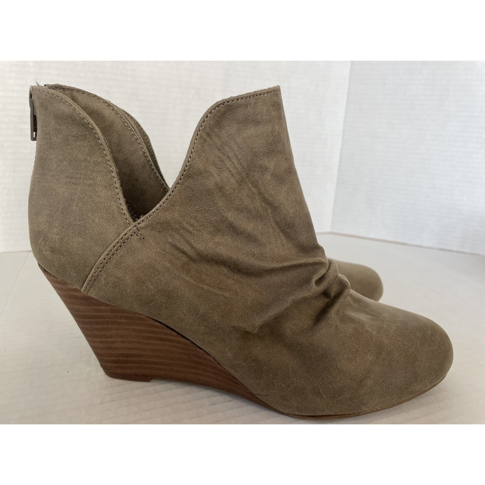 Report Gower Women's Cutout Wedge With Zipper Bootie Olive Green US: 10